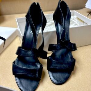 Vicenza black leather zipper in back sandal sexy
